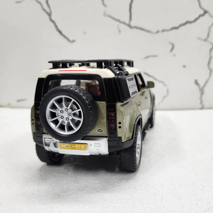 LAND ROVER DEFENDER Metal Diecast Display Car
